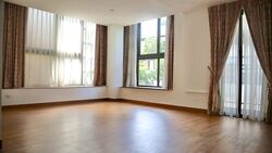Lornie Road (D11), Terrace #567548101